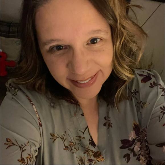 Meet your Posher, Cindy - Picture 1 of 1